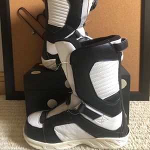 ❄️Thirty two Snowboard boots Mens size 6.5❄️ N1